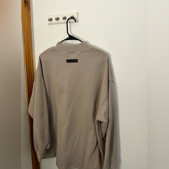 Essentials Fear of God Men’s Relaxed Crew Neck Sweatshirt - Picture 3 of 10